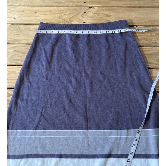 NWT DE Collection Women’s Grey Party Down Skirt Size Medium - Picture 6 of 7